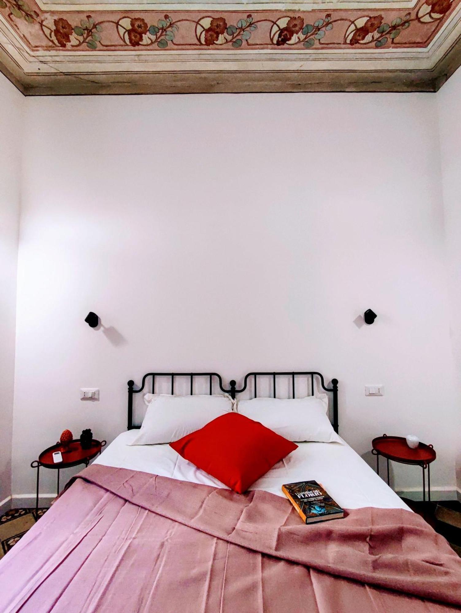 Donna Oliva Guest House Палермо Екстериор снимка