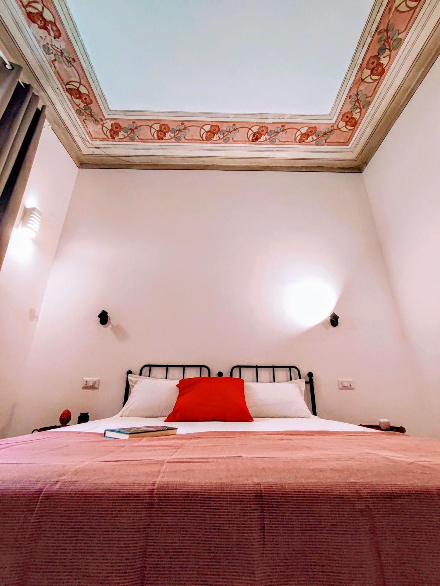 Donna Oliva Guest House Палермо Екстериор снимка